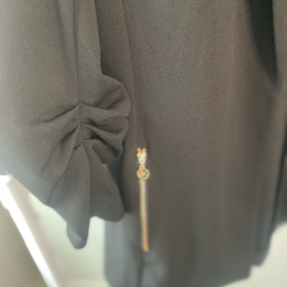Anne Klein Black Open Blazer with Gold Zipper Pockets - Picture 4 of 7